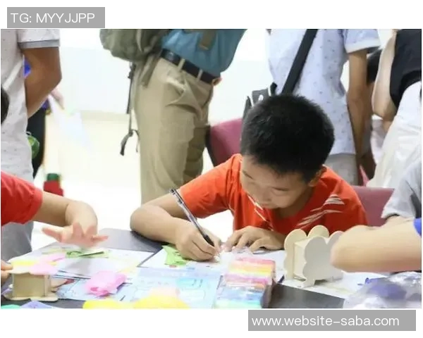 追寻足球最高荣誉的梦想之旅与荣耀时刻的回顾与展望 追寻足球最高荣誉的梦想之旅与荣耀时刻的回顾与展望