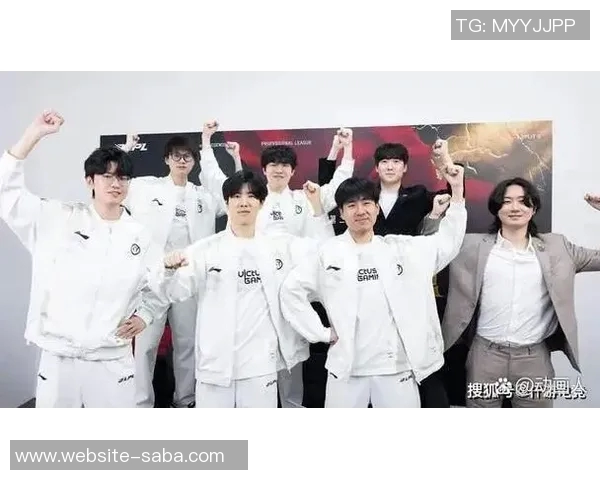 IG与RNG巅峰对决谁能在LPL赛场上笑到最后的精彩分析与展望